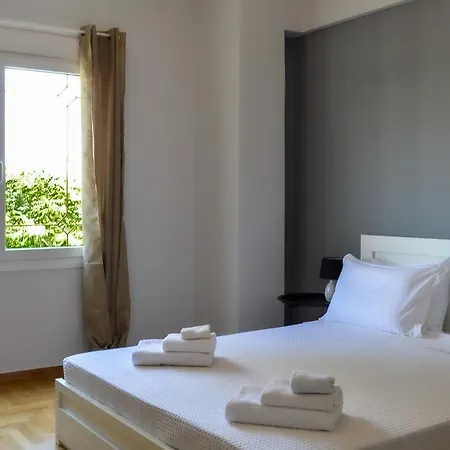Acropolis View 2br Apartment